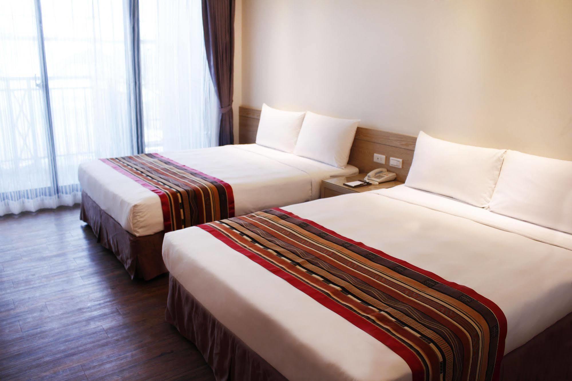 Naruwan Galaxy Hotel Taitung Exterior foto